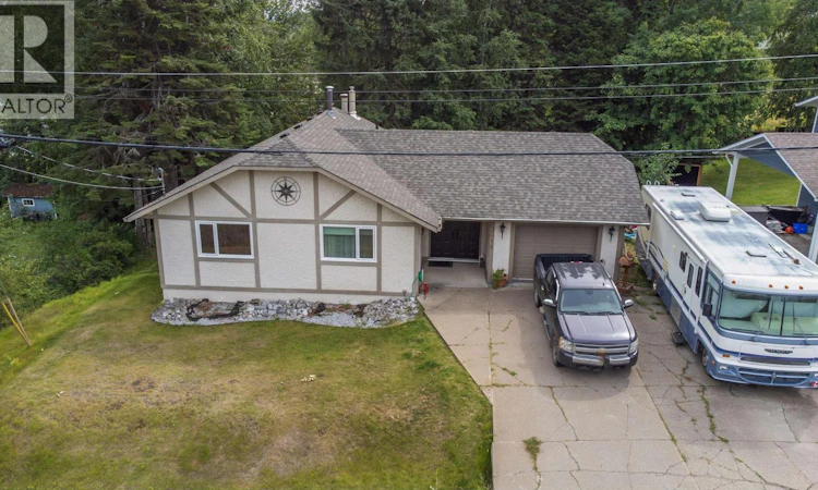 3018 Glade Road