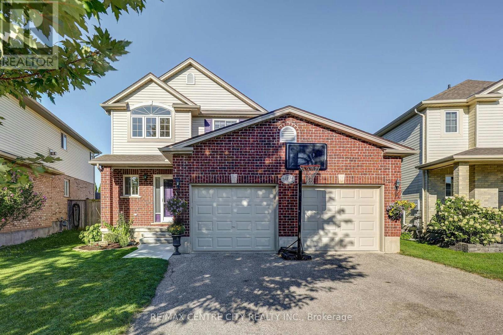 42134 Mcbain Line, Port Stanley, ON, N5P 4R1