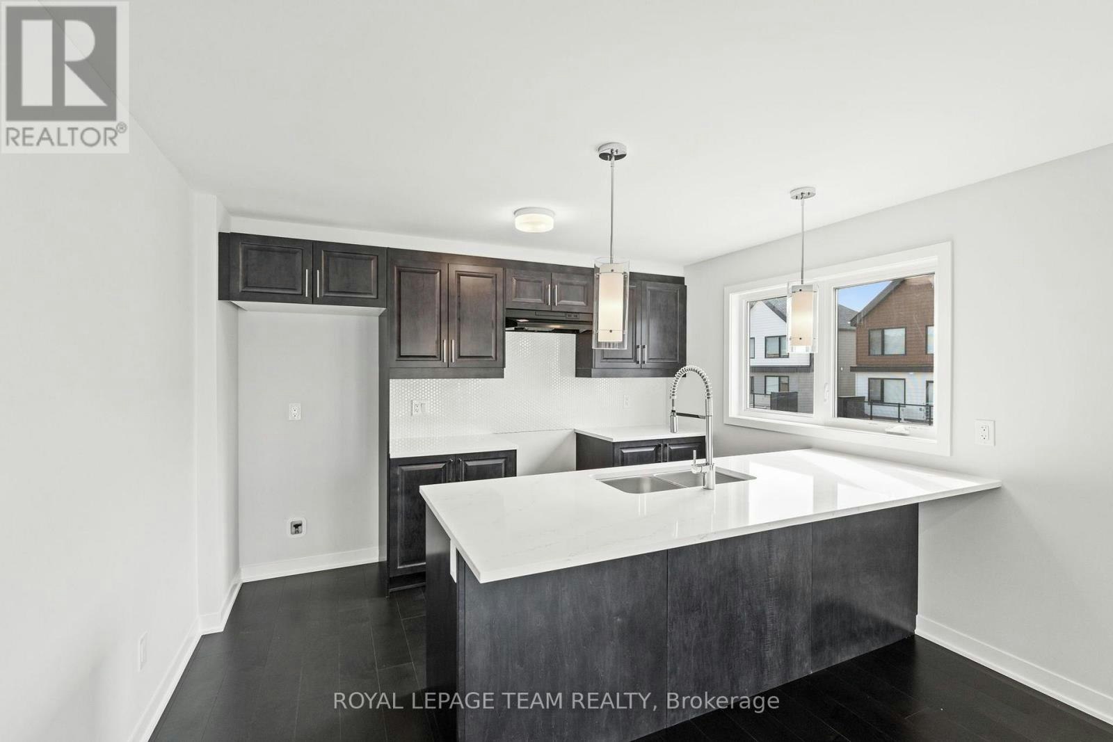2031 Blossite Private, Ottawa, ON, K2J 7J5 - 6
