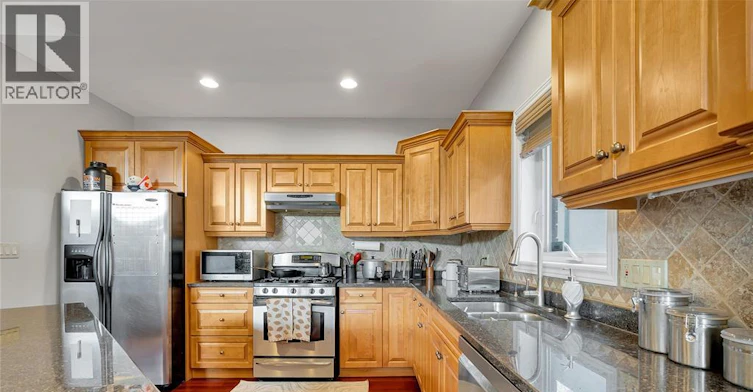1381 Emma Street, Lakeshore, ON, N0R 1A0 - 7