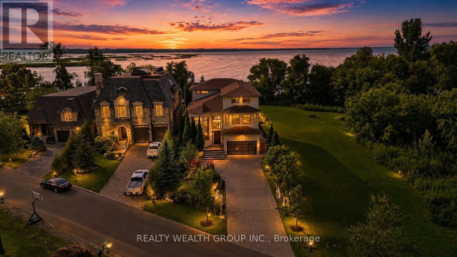 4 Shangri La Lane, Georgina, ON, L4P 0A8