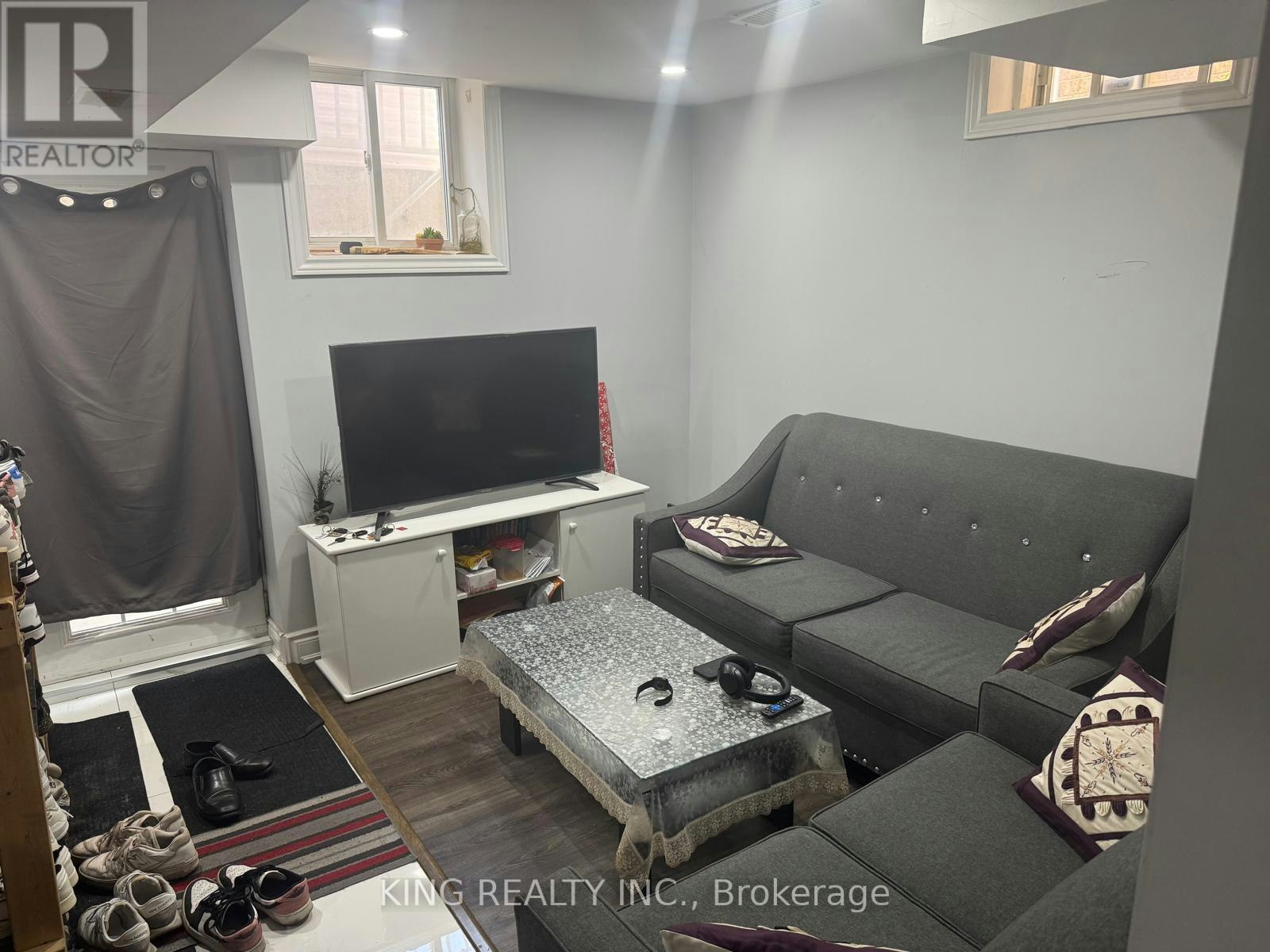 BASEMENT-8 Ferncroft Place, Brampton, ON, L7A 2Z6 - 3