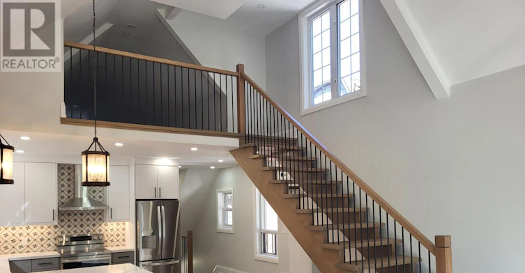 UPSTAIRS-195 Oakmount Road N, Toronto, ON, M6P 2N1 - 3