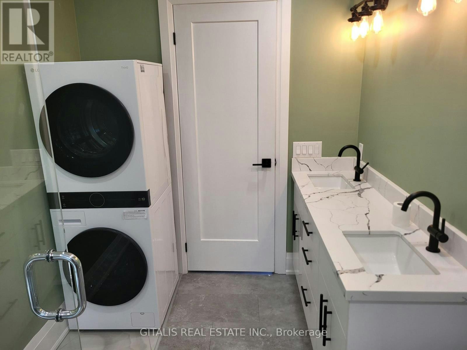 UPSTAIRS-195 Oakmount Road N, Toronto, ON, M6P 2N1 - 10