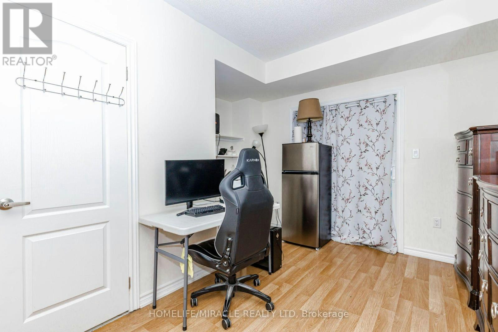 32 Arcola Street, Brampton, ON, L6P 4N7 - 8