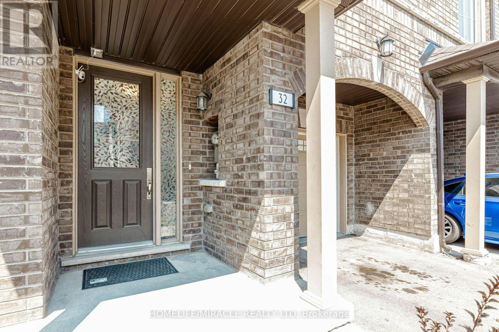 32 Arcola Street, Brampton, ON, L6P 4N7 - 3