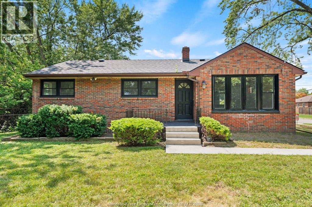 1905 Norfolk Street, Windsor, ON, N9E 1H6