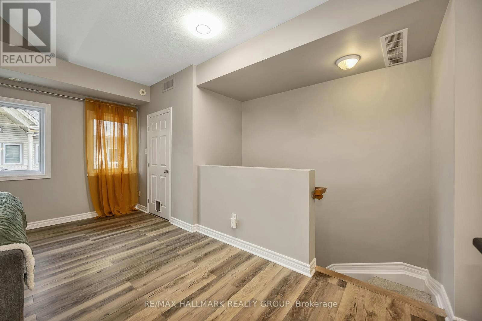 L-1109 Stittsville Main Street, Ottawa, ON, K2S 0C8 - 4