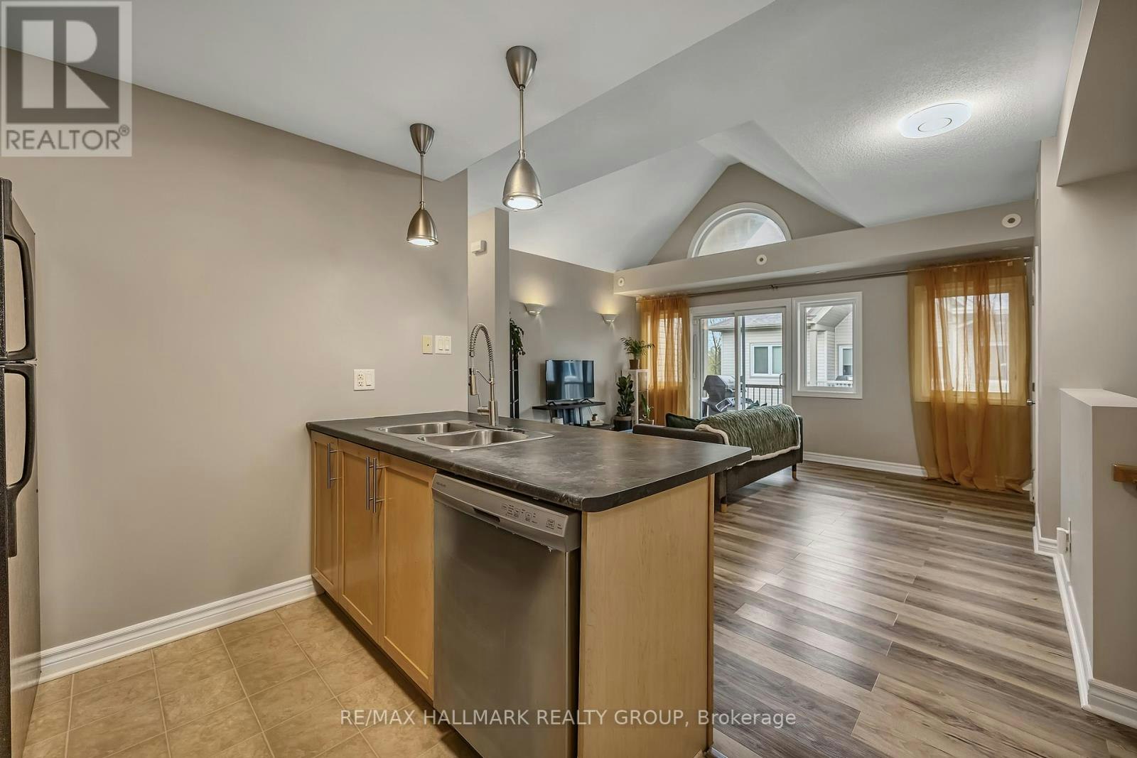 L-1109 Stittsville Main Street, Ottawa, ON, K2S 0C8 - 6