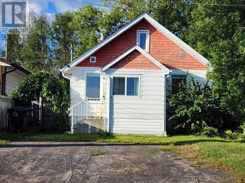 587 Tupper Street, Thunder Bay, ON, P7A 4A1