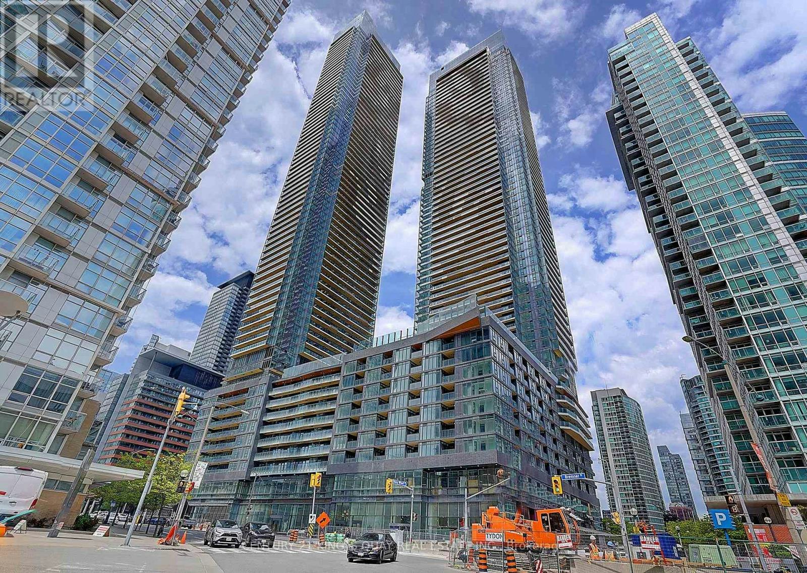 3909-3 Concord Cityplace Way, Toronto, ON, M5V 0X4 - 2