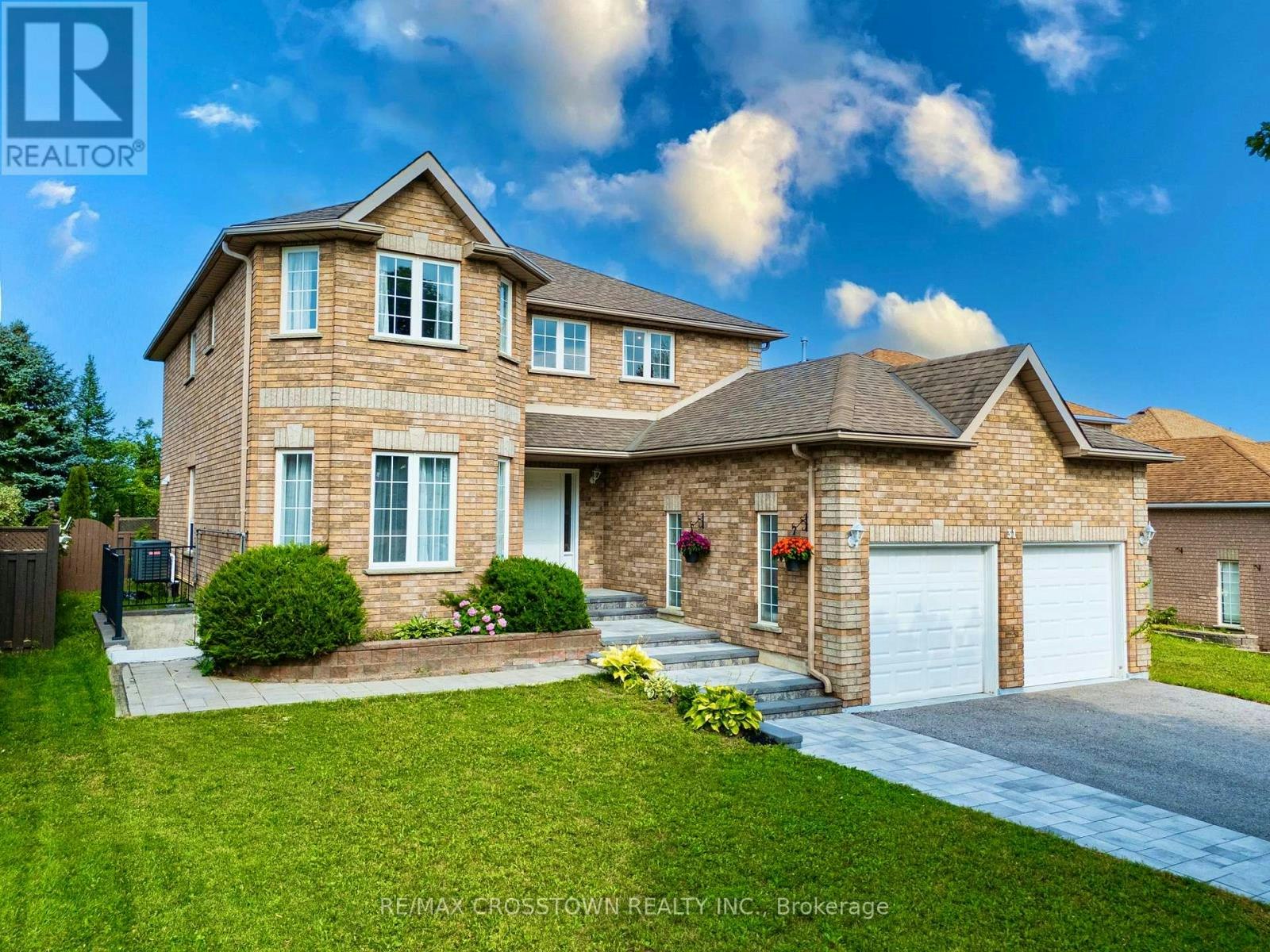31 Logan Court, Barrie, ON, L4N 8G9
