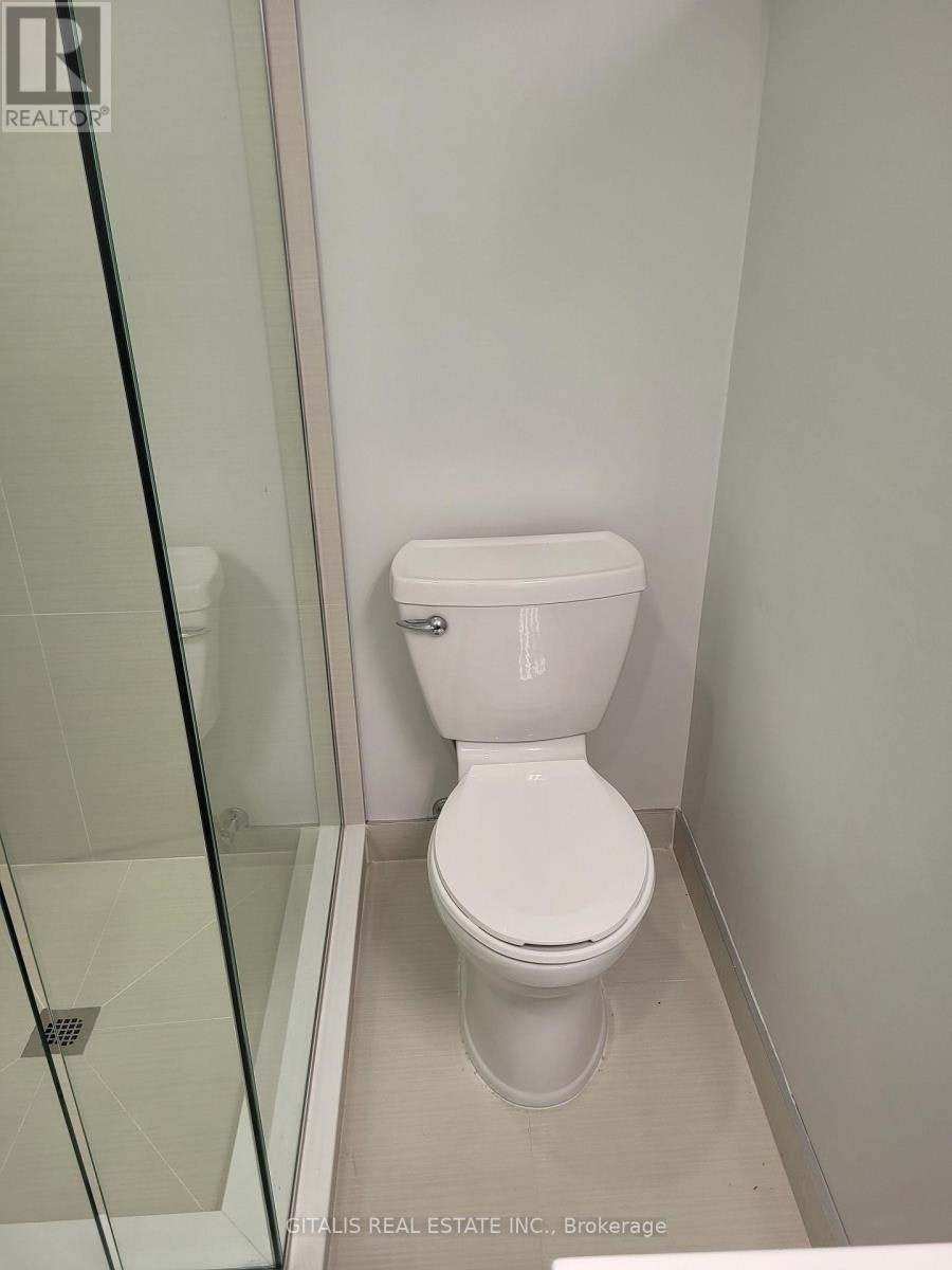 B2-195 Oakmount Road N, Toronto, ON, M6P 2N1 - 6