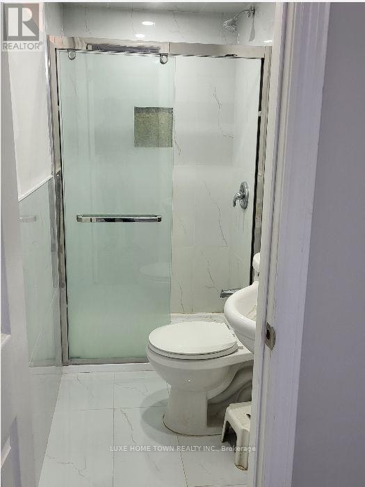 23 Castlehill Road, Brampton, ON, L6X 4E3 - 9