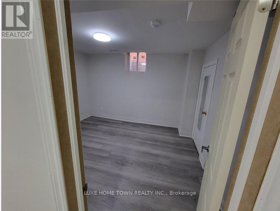 23 Castlehill Road, Brampton, ON, L6X 4E3 - 7
