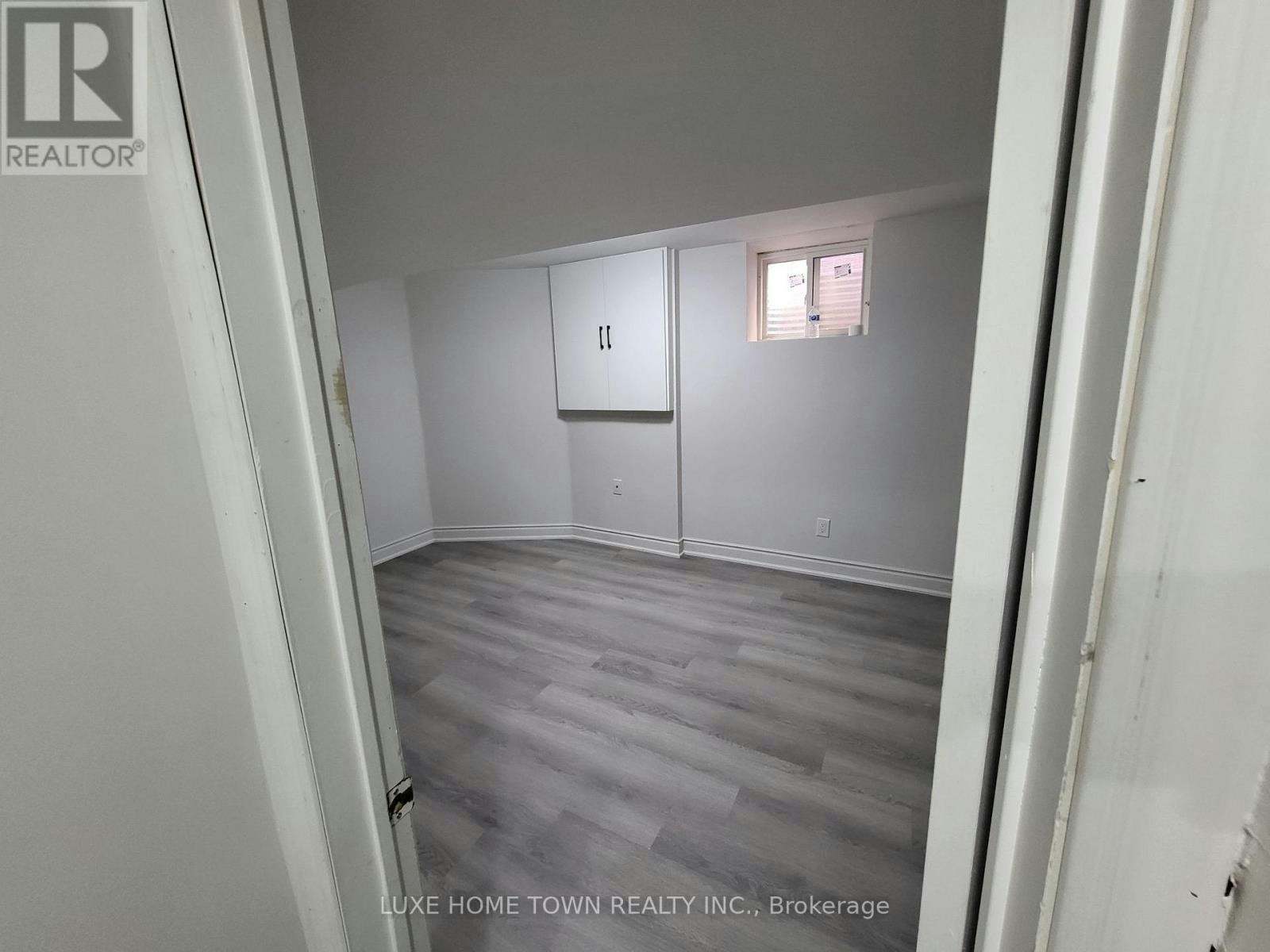 23 Castlehill Road, Brampton, ON, L6X 4E3 - 8