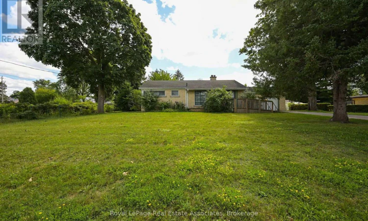 27 Rothsay Avenue