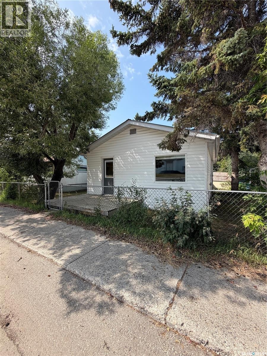 537 Churchill Street, Hudson Bay, SK, S0E 0Y0