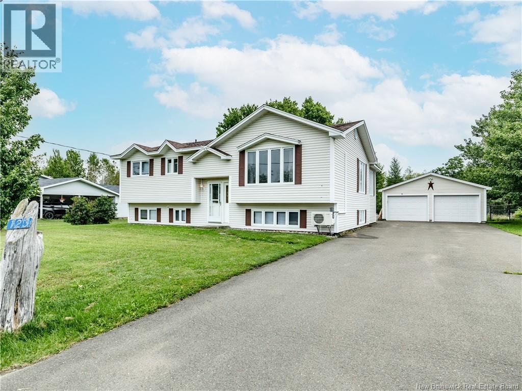 123 Acadie, St. Antoine, NB, E4V 1B5