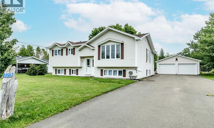 123 Acadie