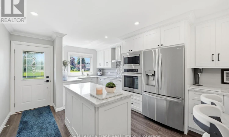3-31 Laguna Parkway