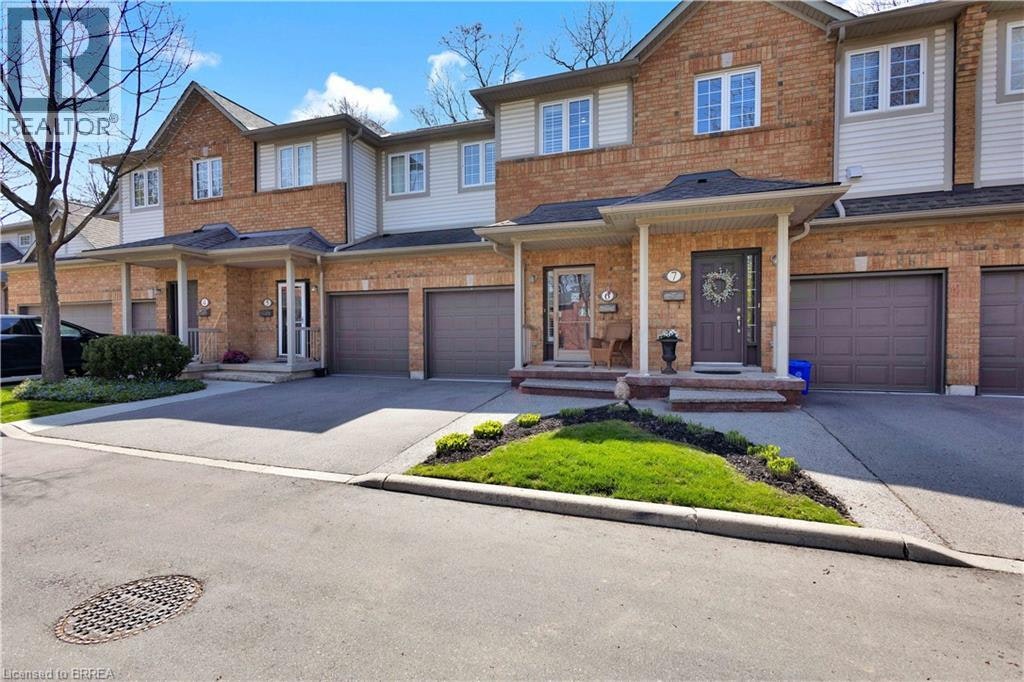 6-120 Beddoe Drive, Hamilton, ON, L8P 4Z4