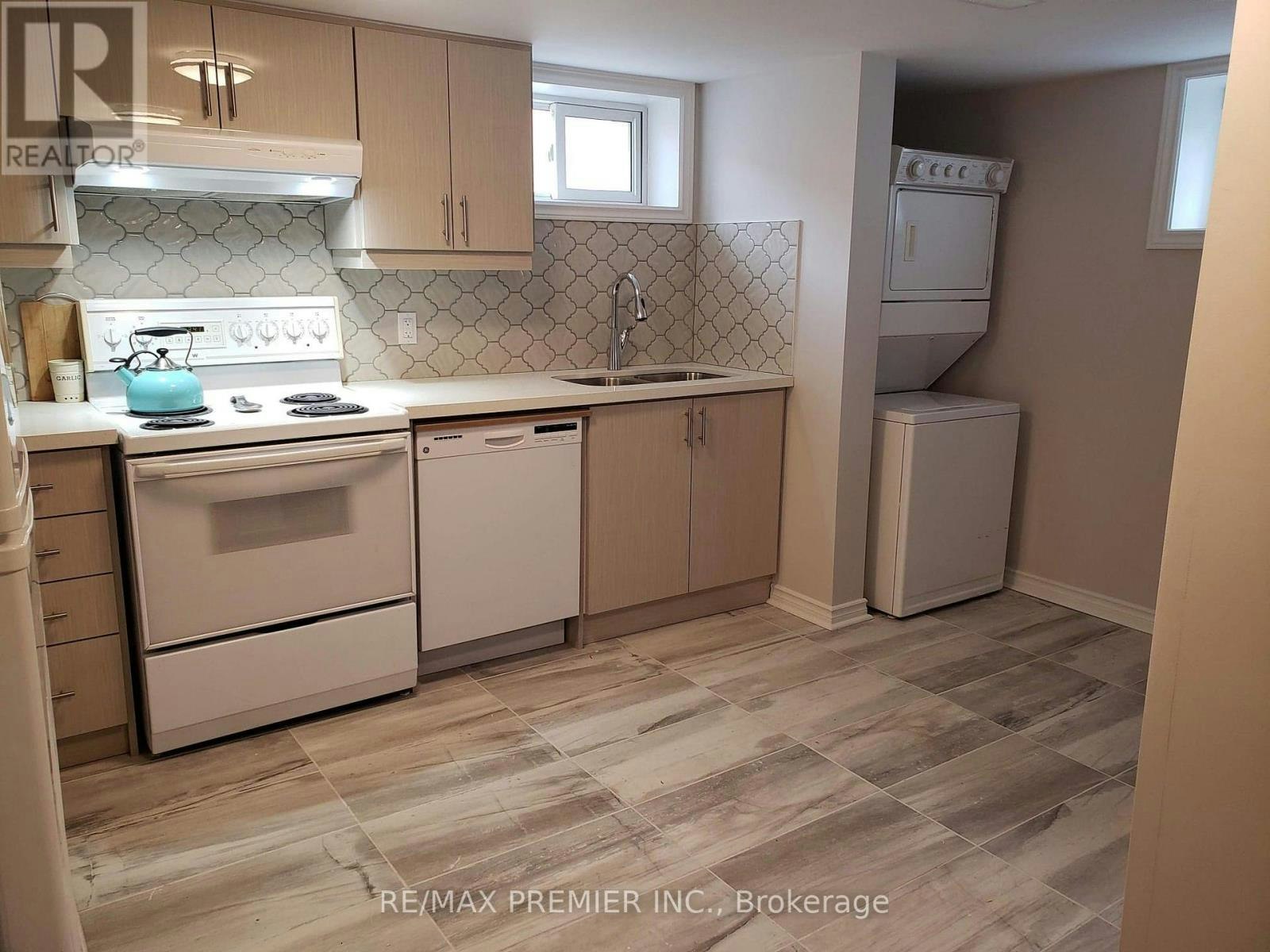 LOWER-40 Byng Avenue, Oshawa, ON, L1G 3N1 - 4