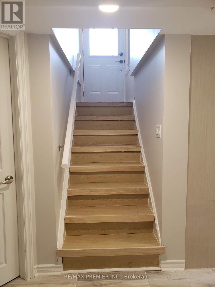 LOWER-40 Byng Avenue, Oshawa, ON, L1G 3N1 - 2