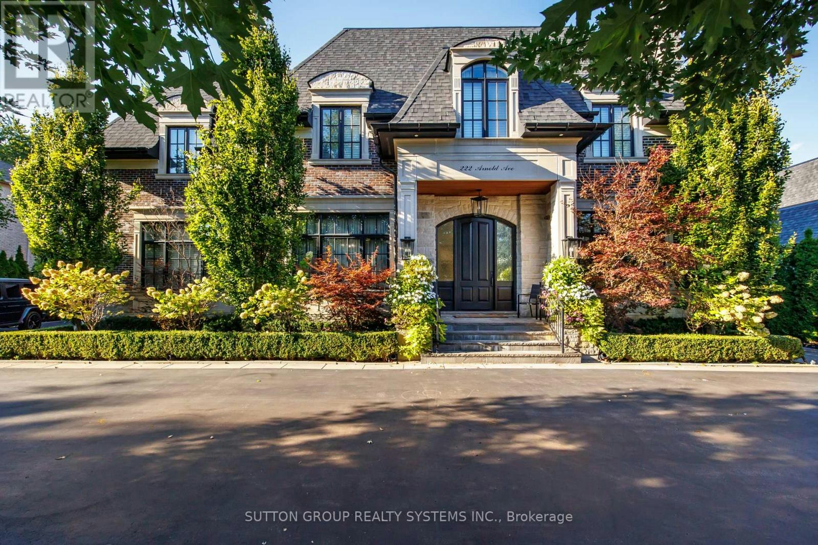 222 Arnold Avenue, Vaughan, ON, L4J 1B9