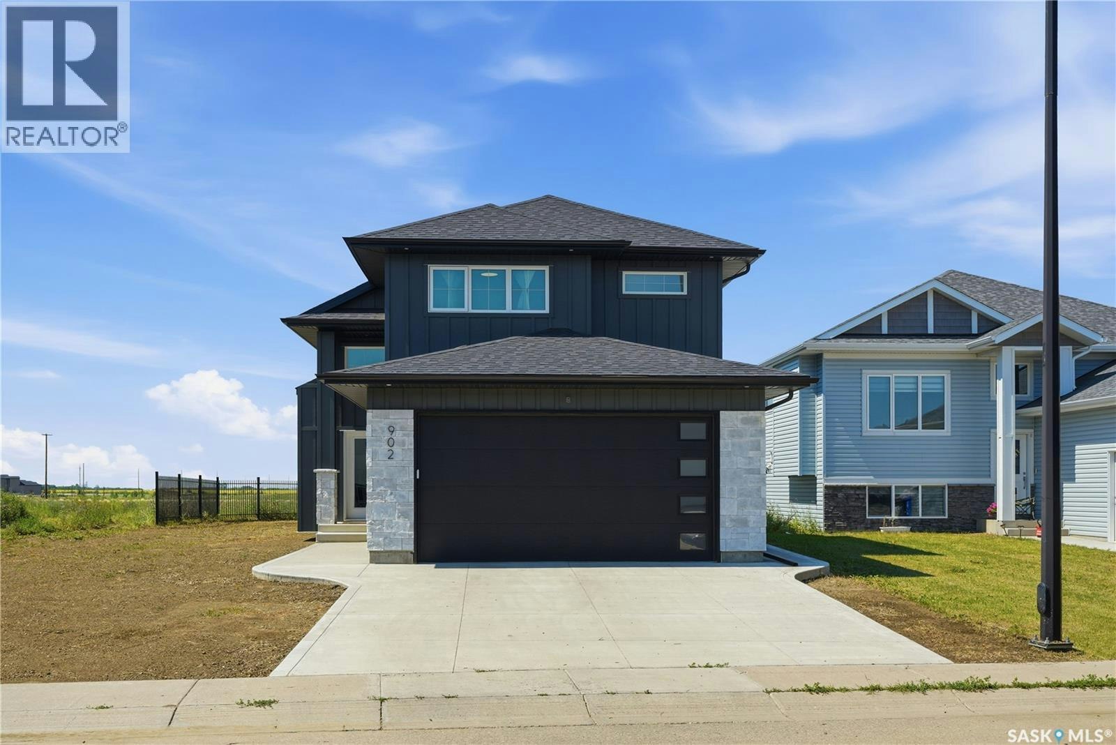 902 Bentley Manor, Saskatoon, SK, S7L 6P4