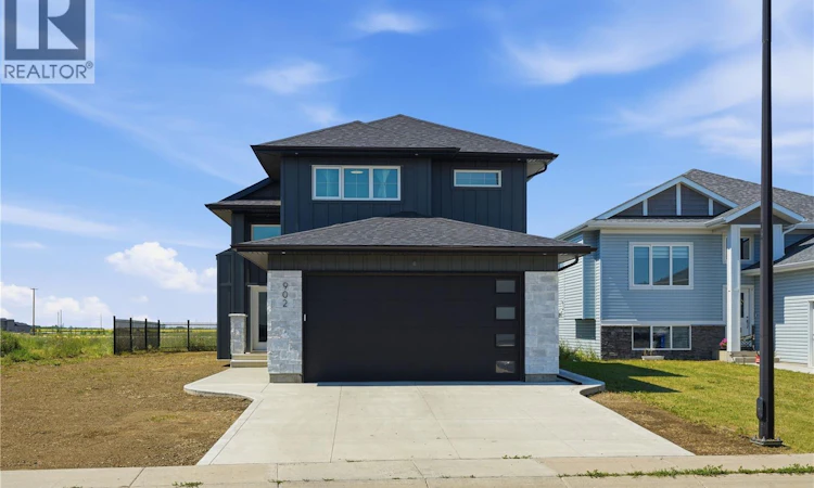 902 Bentley Manor