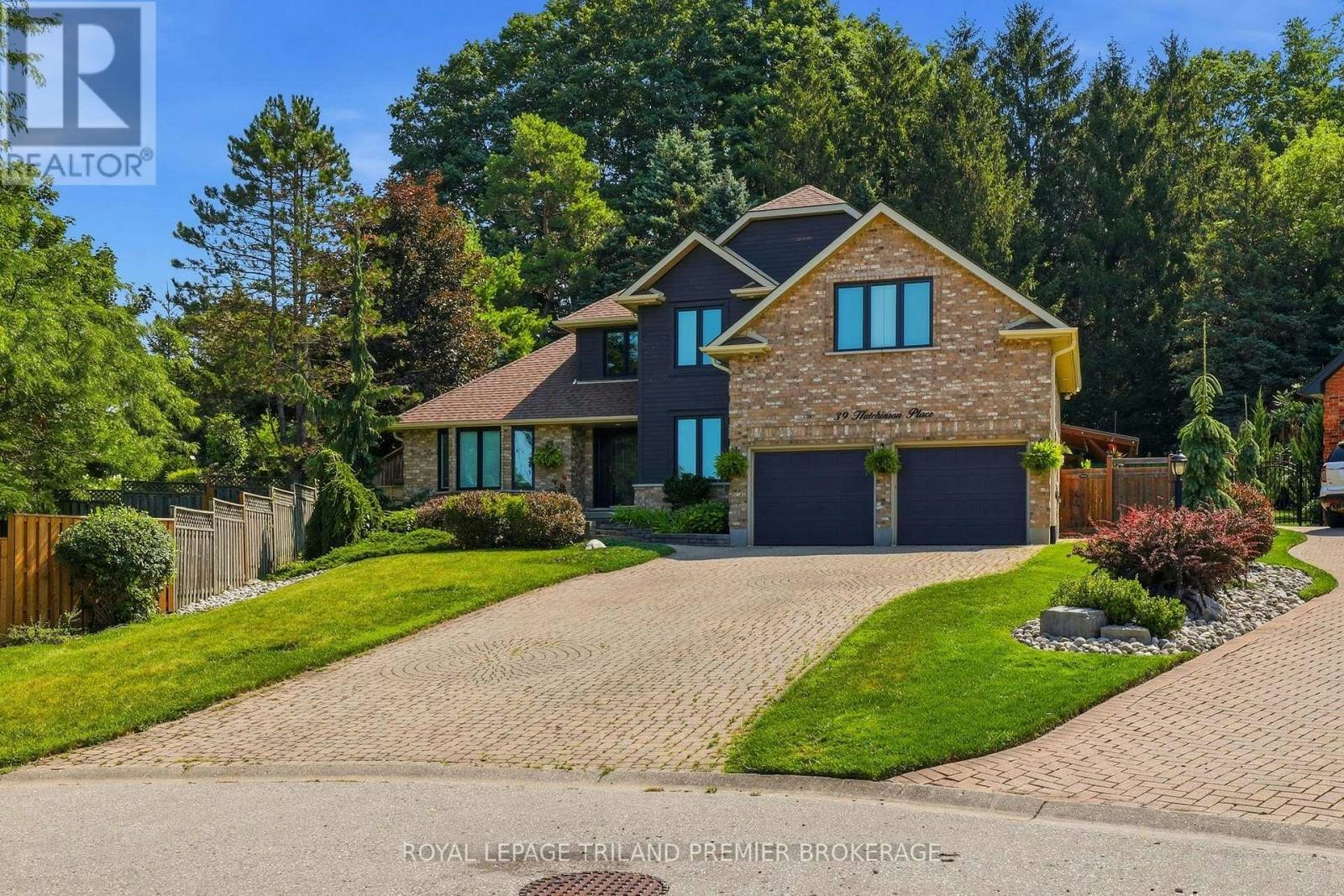 39 Hutchinson Place, Woodstock, ON, N4S 8V9