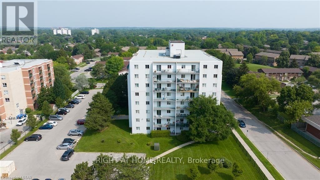 801-986 Huron Street, London, ON, N5Y 5E4 - 2