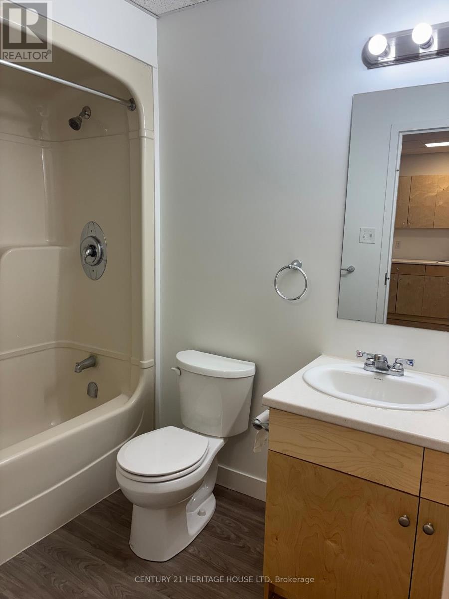 203-50 Scott Street, St. Thomas, ON, N5P 1K6 - 5