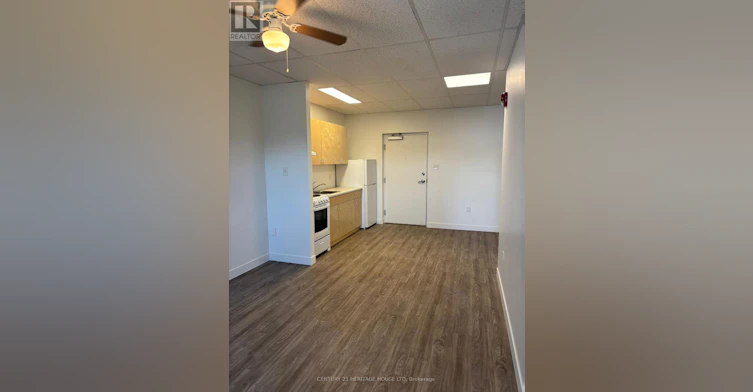 203-50 Scott Street, St. Thomas, ON, N5P 1K6 - 4
