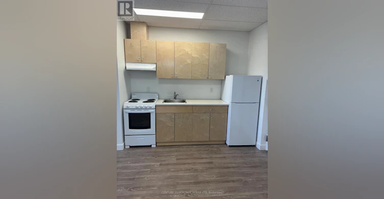 203-50 Scott Street, St. Thomas, ON, N5P 1K6 - 3