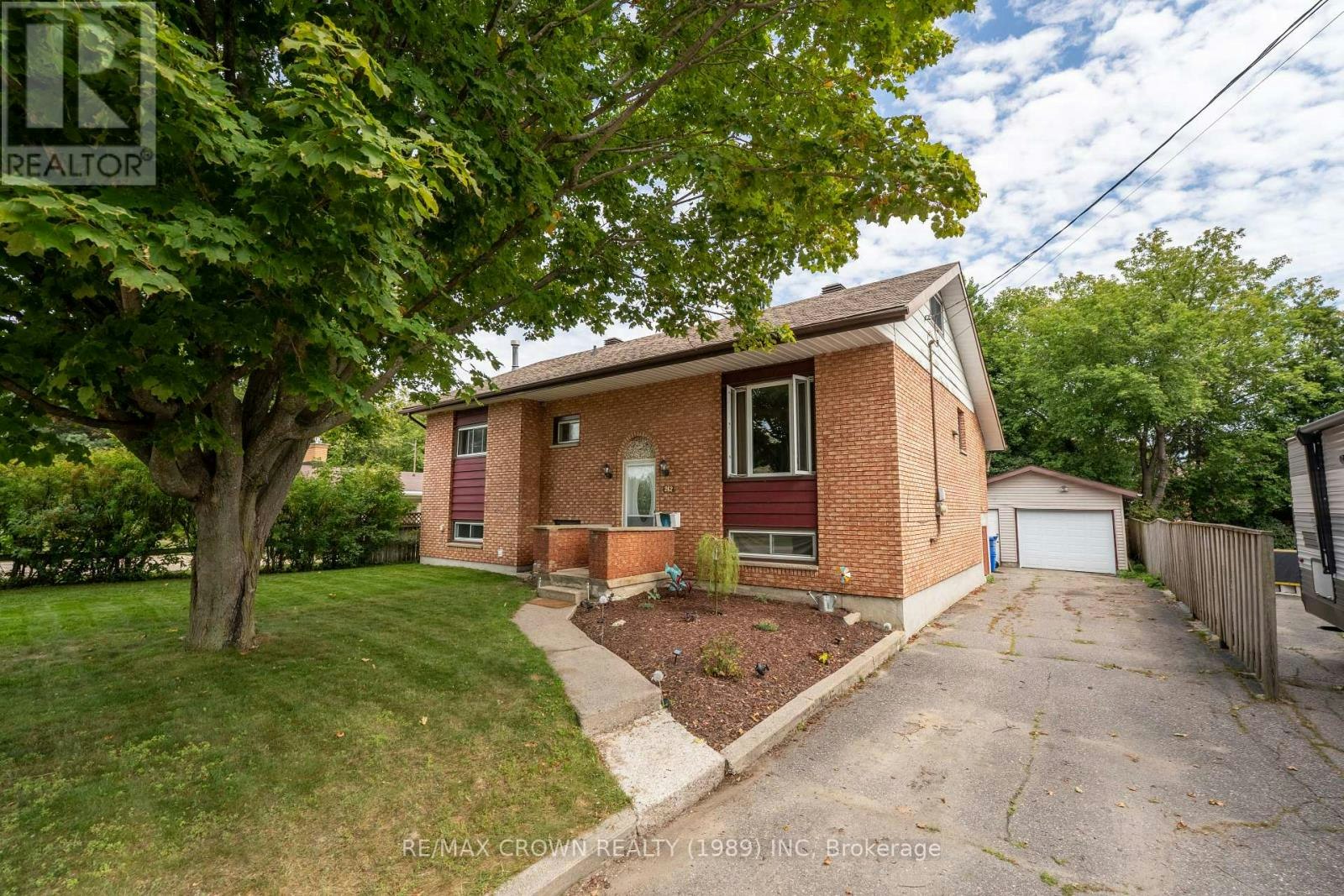 262 Lee Avenue, North Bay, ON, P1A 2K8