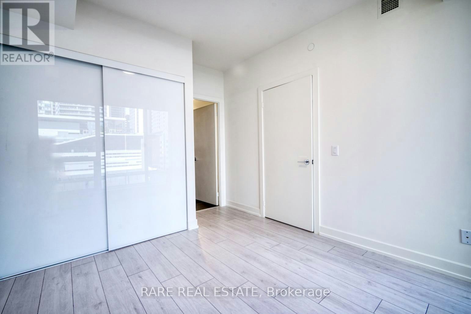 619-15 Mercer Street, Toronto, ON, M5V 1H2 - 6