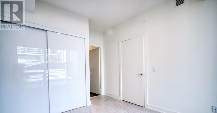 619-15 Mercer Street, Toronto, ON, M5V 1H2 - 6