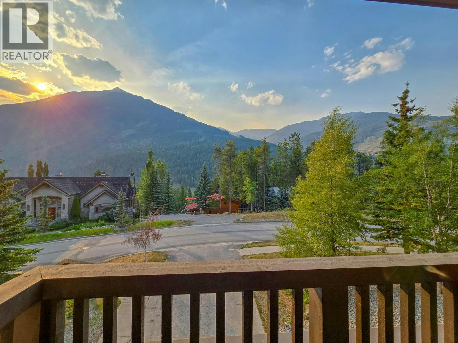 104-2064 Summit Drive, Panorama, BC, V0A 1T0