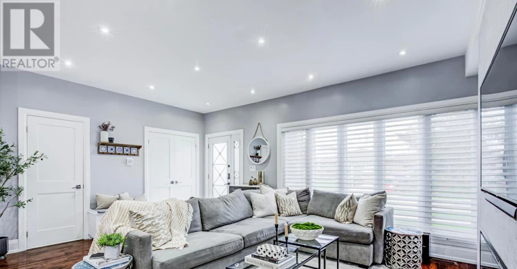 888 Fourth Street, Mississauga, ON, L5E 1J6 - 3