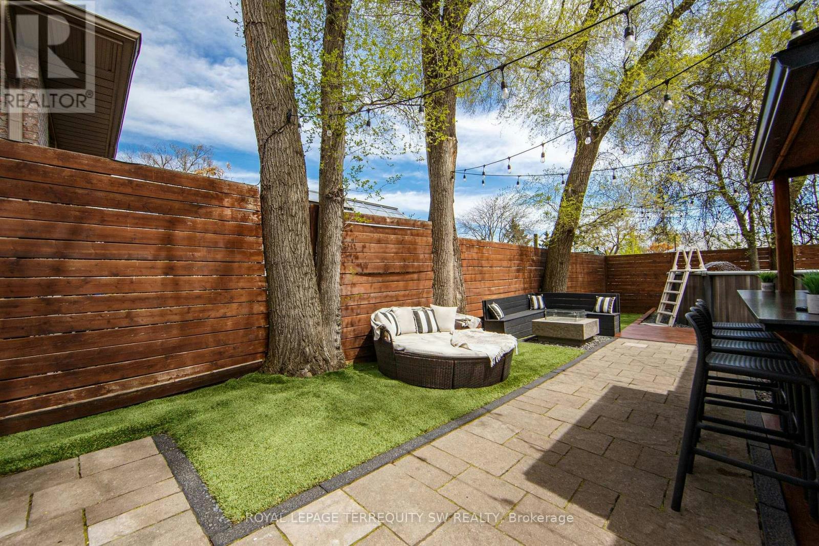 888 Fourth Street, Mississauga, ON, L5E 1J6 - 5
