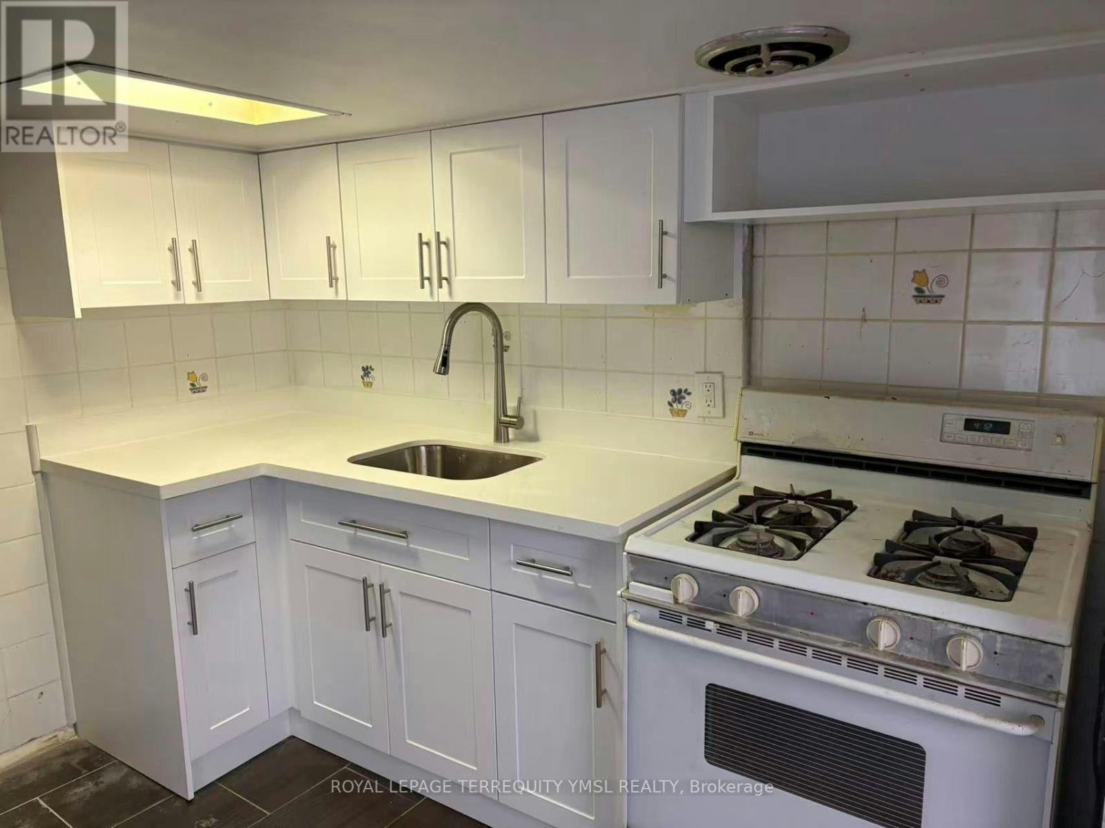 BASEMENT-1228 Dufferin Street, Toronto, ON, M6H 4C1
