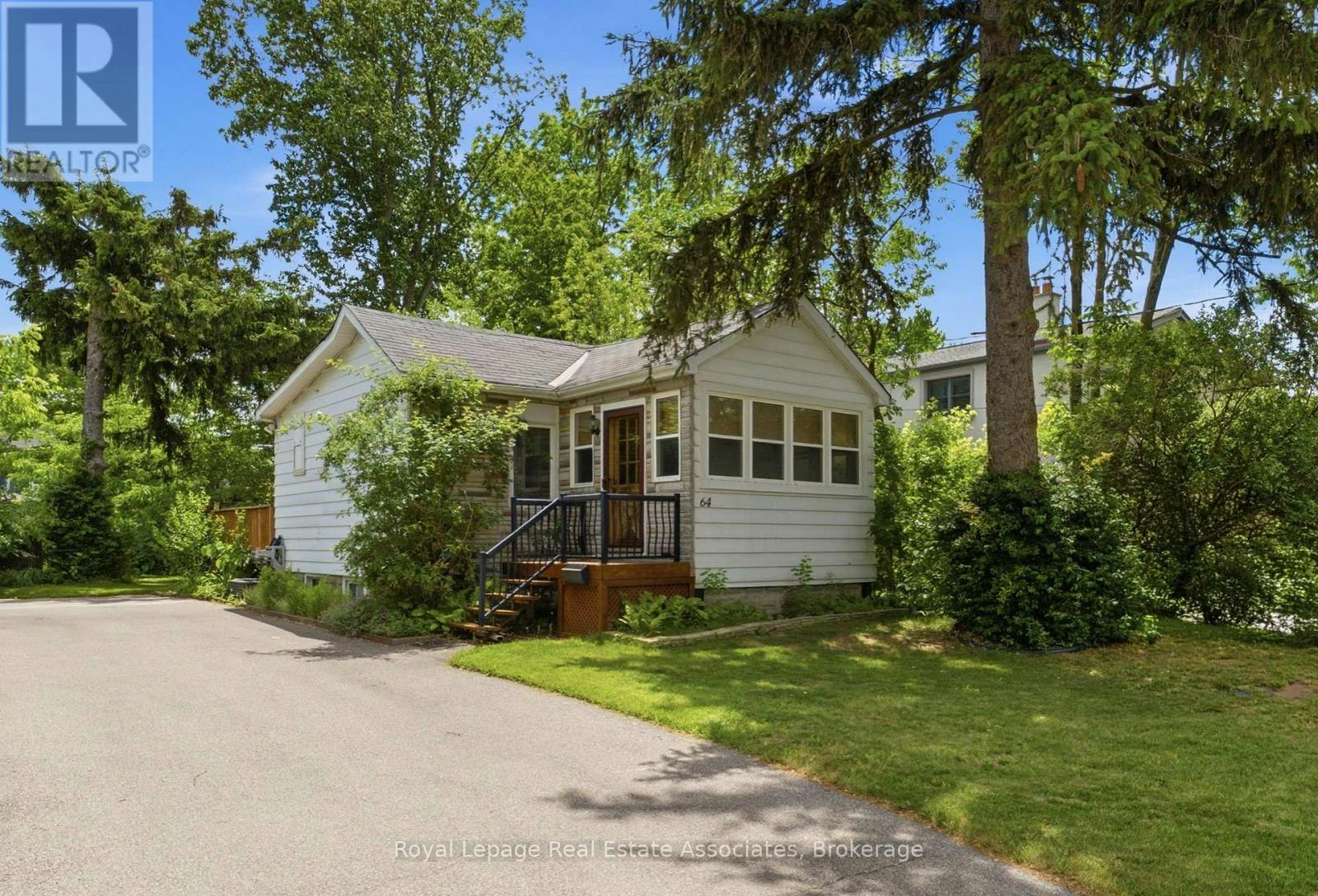 64 Eaglewood Boulevard, Mississauga, ON, L5G 1V4