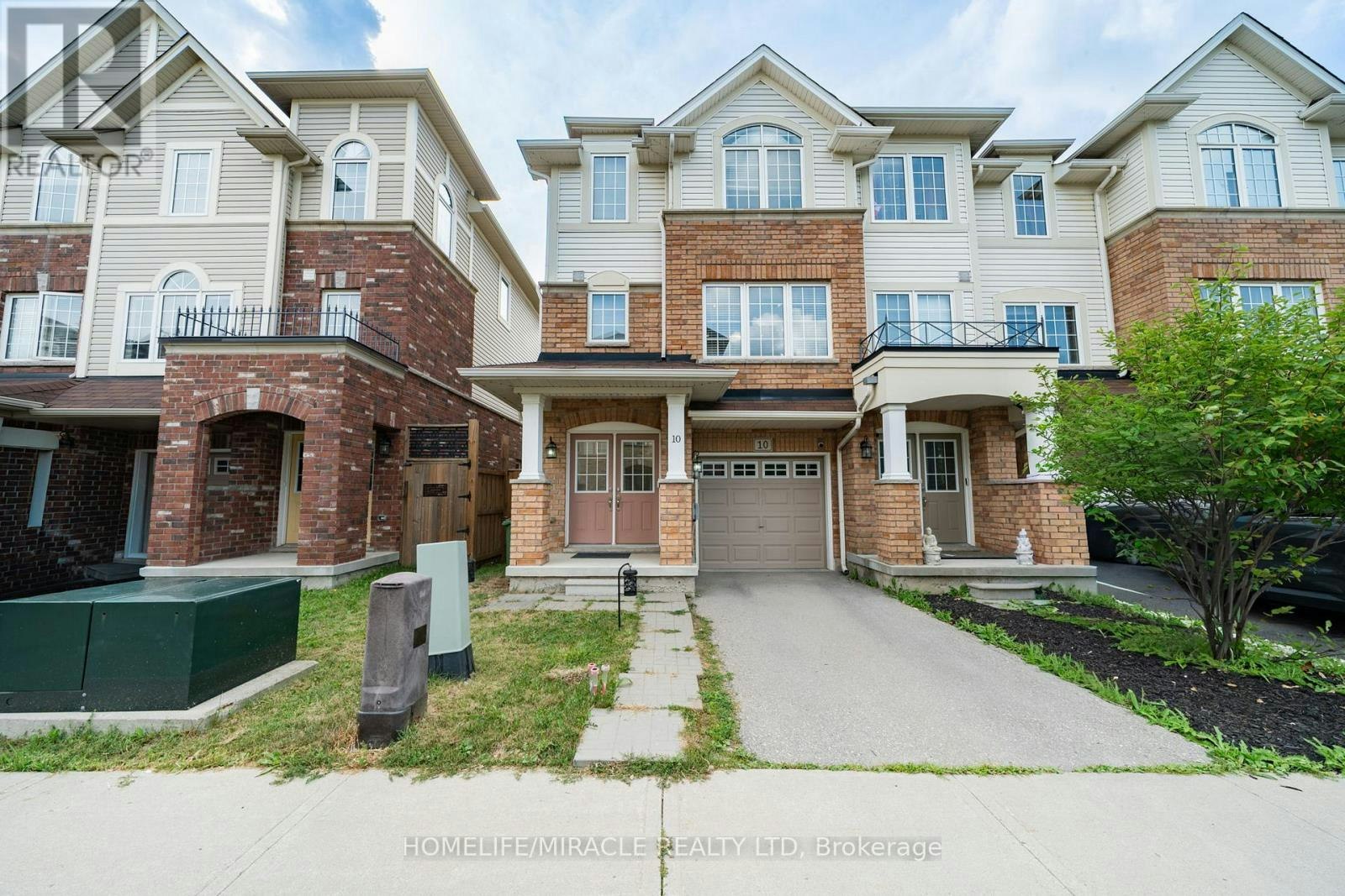 10 Kenridge Terrace, Hamilton, ON, L8J 0G4 - 2