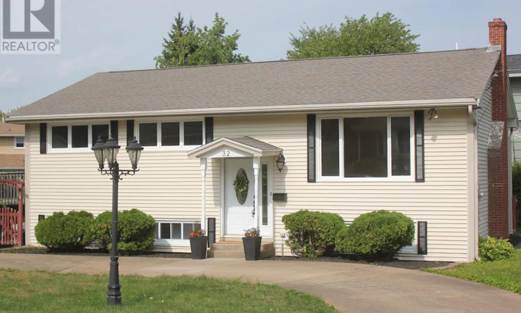 32 Swan Crescent