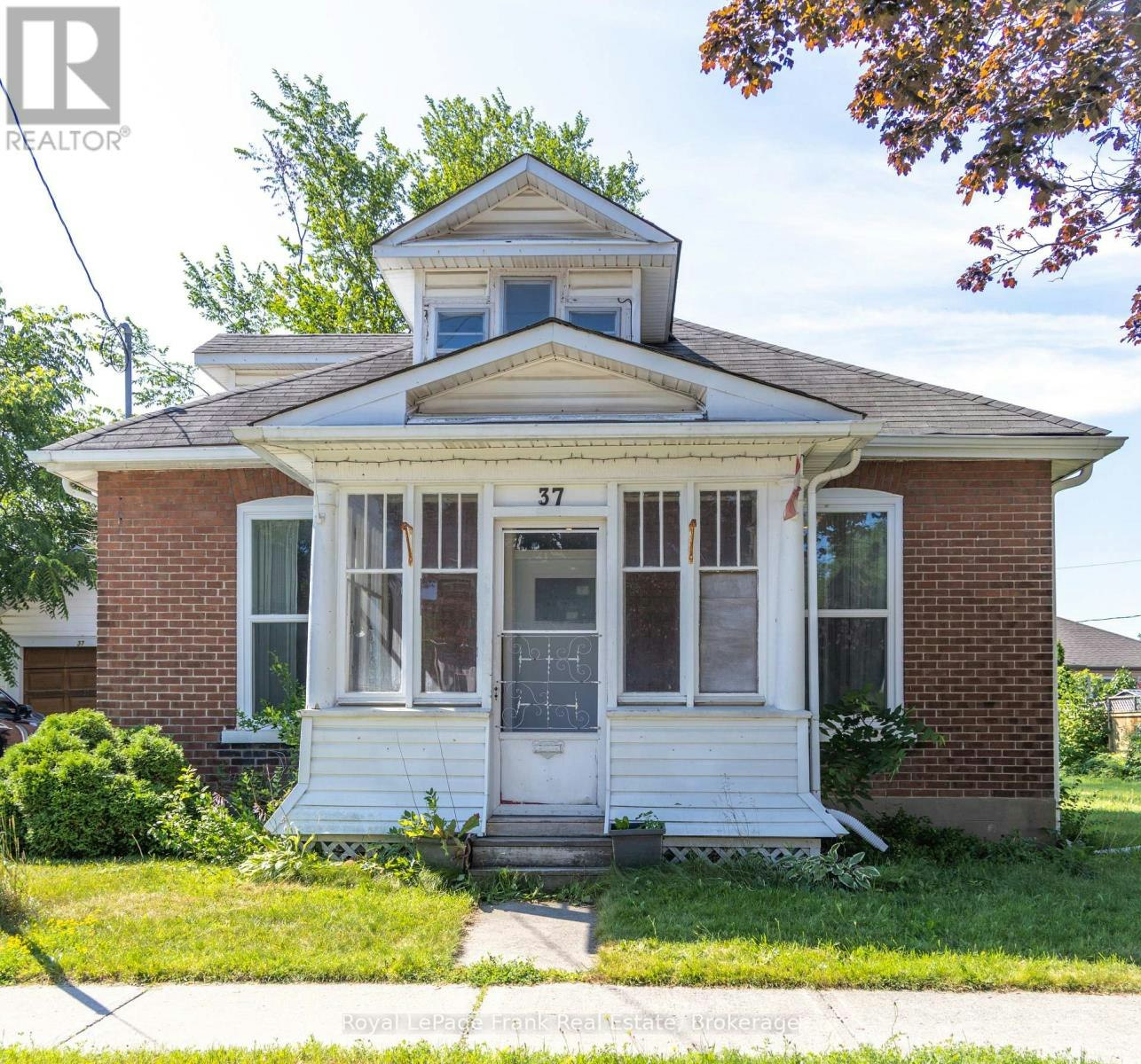 37 Durham Street W, Kawartha Lakes, ON, K9V 2P3 - 2