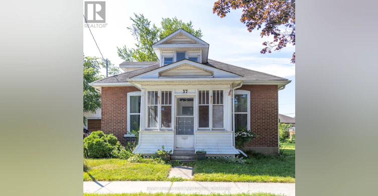 37 Durham Street W, Kawartha Lakes, ON, K9V 2P3 - 2