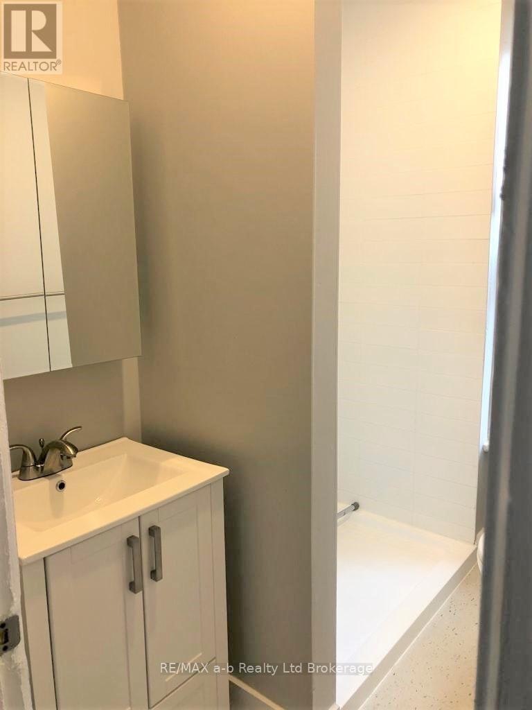2-44 Stanley Street, London, ON, N6C 1B1 - 6