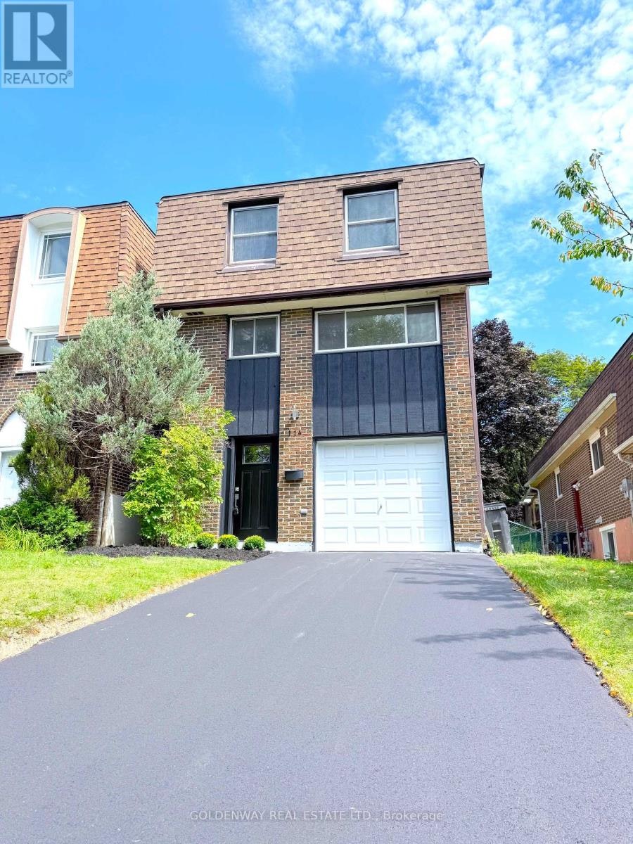 114 Loganberry Crescent, Toronto, ON, M2H 3H1
